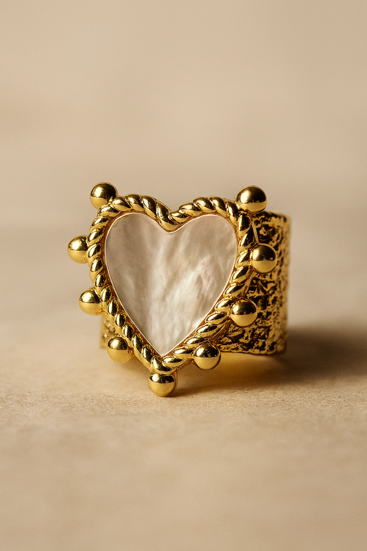 Baroque Heart Ring – Gold & Mother of Pearl